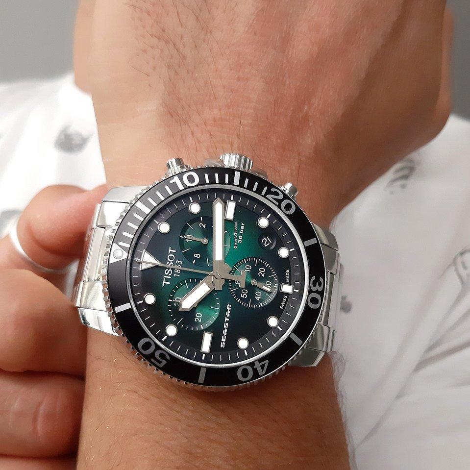 TISSOT Seastar 1000 Men’s Quartz Swiss Made Stainless Steel Green Gradient Dial 45mm Watch T120.417.11.091.01