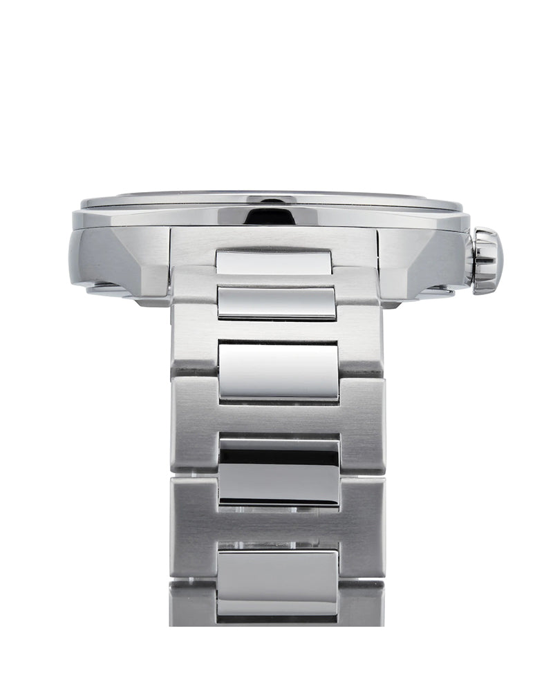 Gucci Men’s Swiss Made Quartz Stainless Steel Black Dial 40mm Watch YA142301